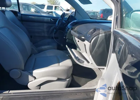 2004 Volkswagen New Beetle Gls z USA, uszkodzony, nr VIN 3VWCM31Y14M318314